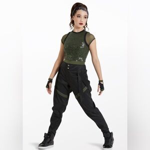 Weissman Get Up. Hip Hop dance costume. Green and black. CL